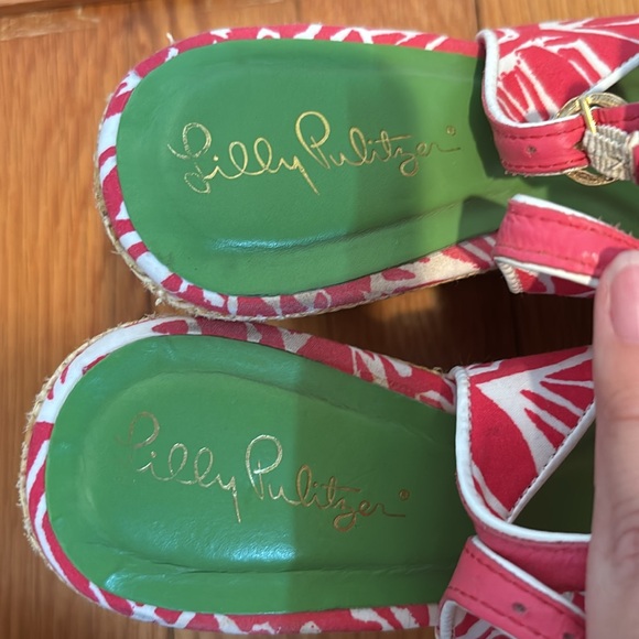 Lilly Pulitzer peep toe platform wedge slingback heels with gold tone buckles - Picture 12 of 16